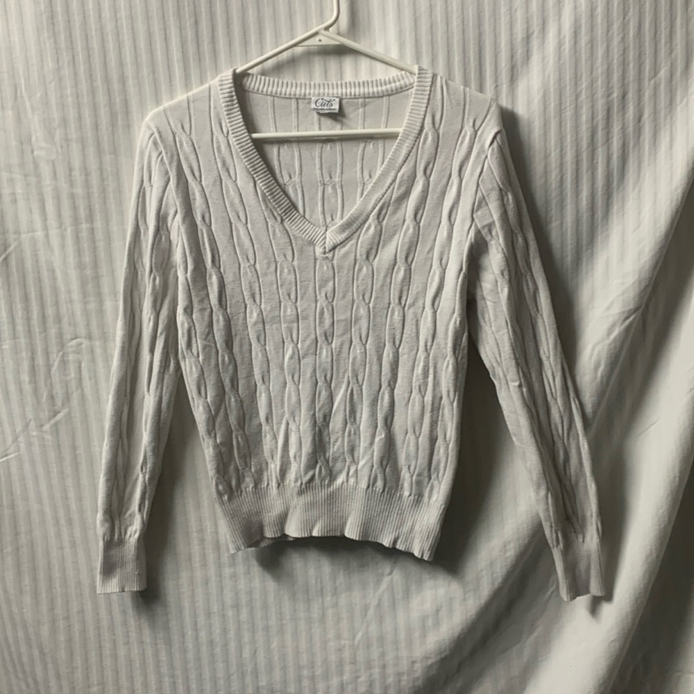 V Neck Sweater!!